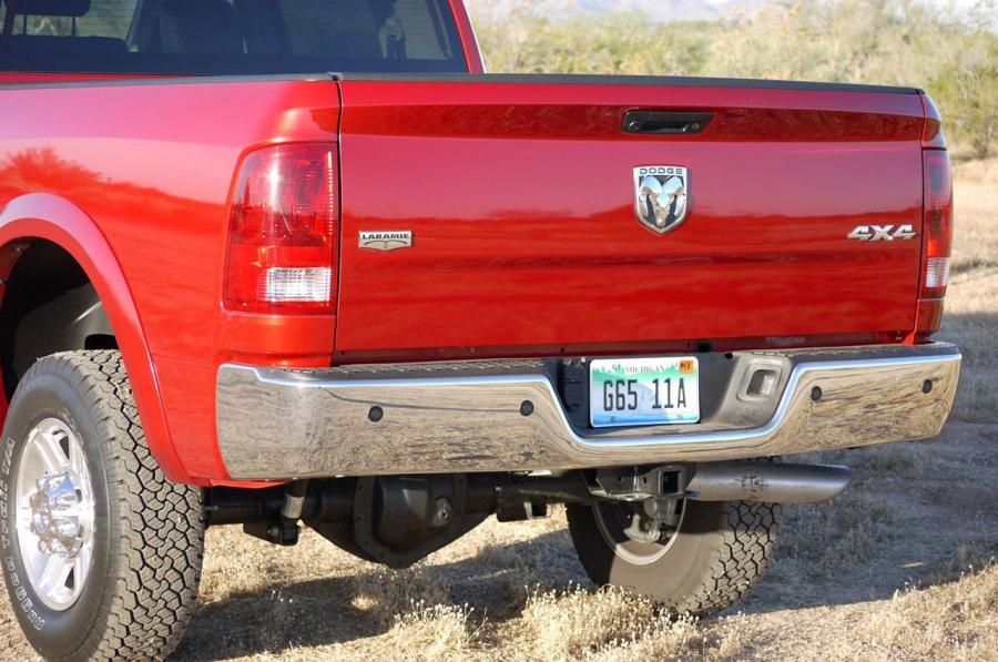  Dodge Ram 3500 Laramie Mega Cab 2010 года  (фото 31 из 37)